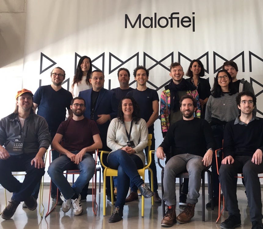 Foto do júri do Malofiej 27, formado por profissionais de diferentes países