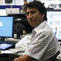 Retrato do infografista Mário Kanno