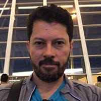 Retrato do infografista Rubens Paiva